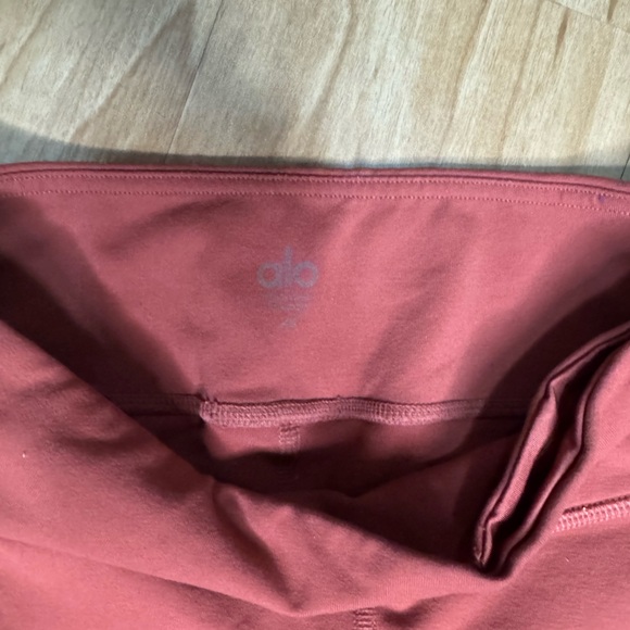 Alo Yoga Entwine Leggings - Picture 5 of 7